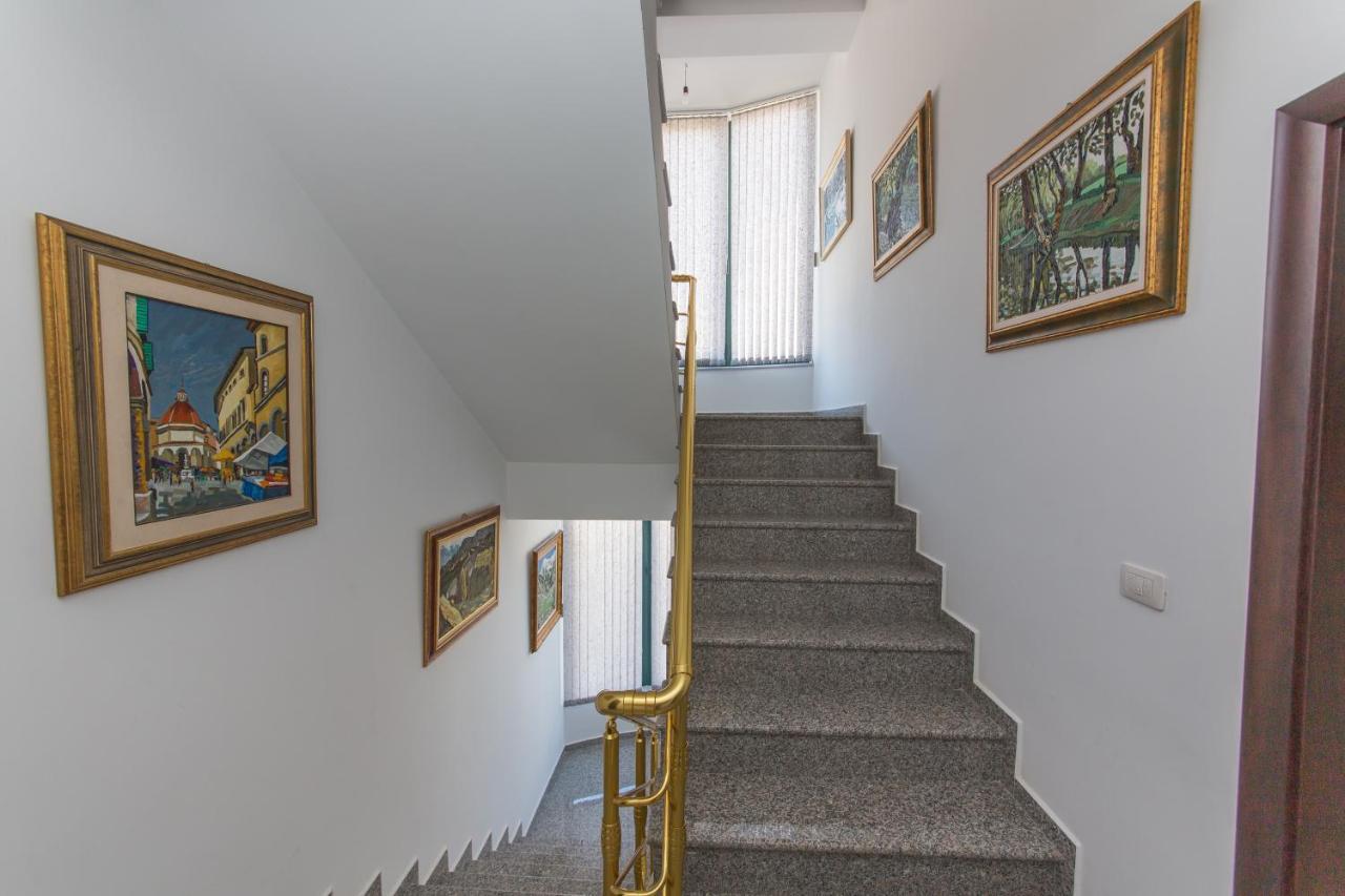 Hotel Artisti Avlonya Dış mekan fotoğraf