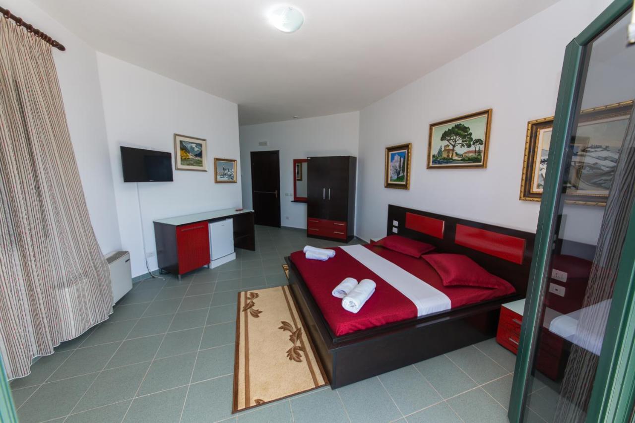 Hotel Artisti Avlonya Dış mekan fotoğraf